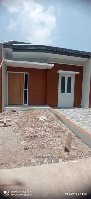 dijual rumah arcamanik