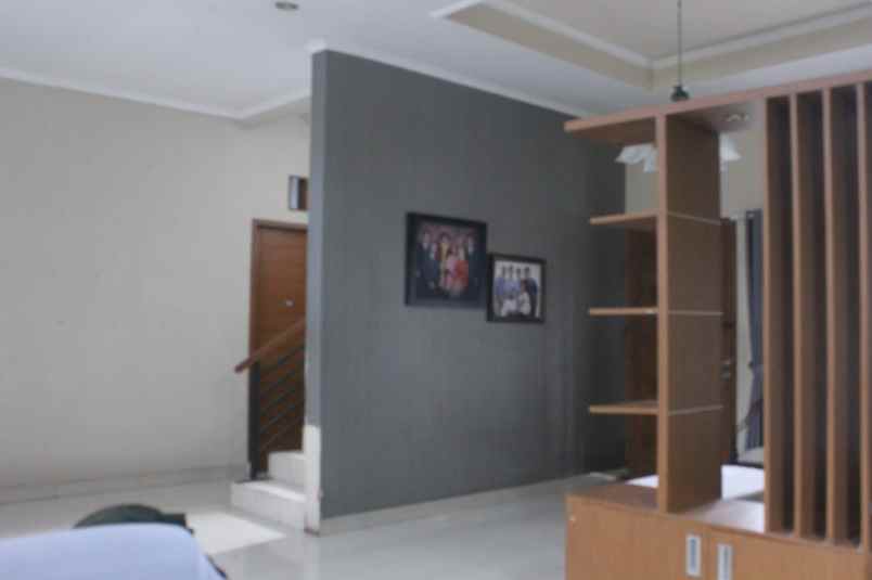 dijual rumah arcamanik