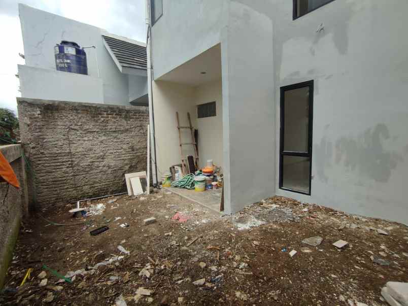 dijual rumah arcamanik