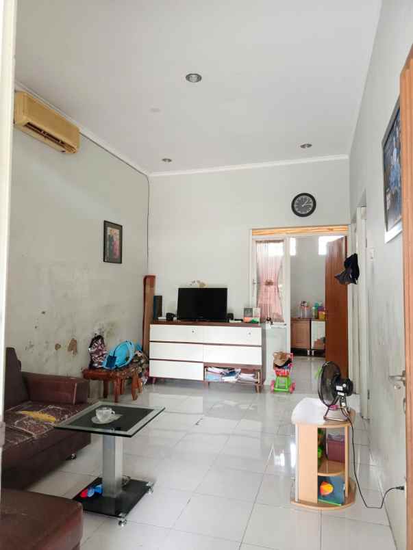 dijual rumah arcamanik