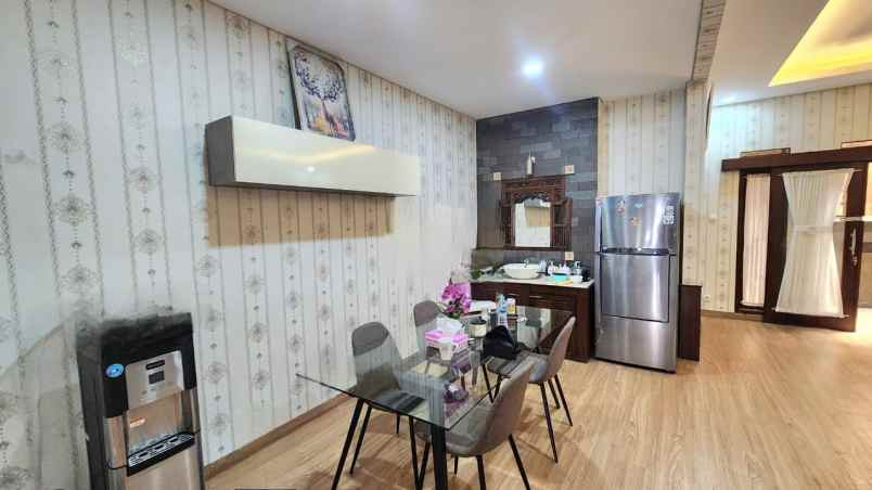 dijual rumah arcamanik endah