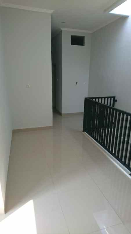 dijual rumah area mampang indah 2 jalan ta lim