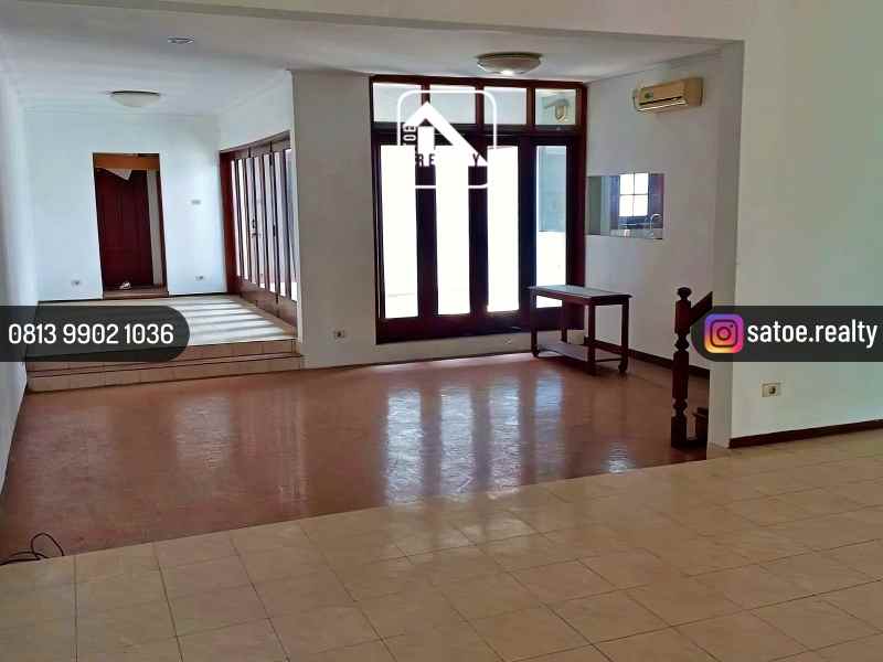 dijual rumah area pasar santa kebayoran