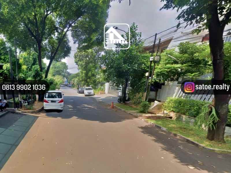 dijual rumah area pasar santa kebayoran