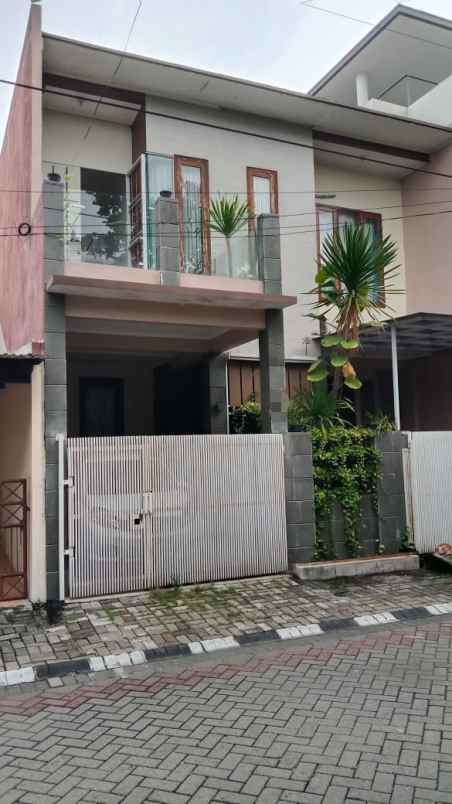 dijual rumah babatan pratama