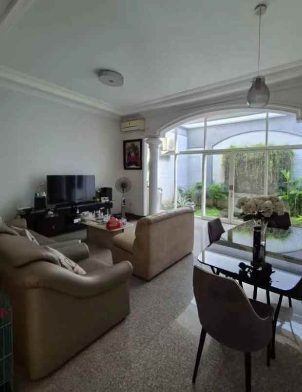 dijual rumah babatan pratama wiyung