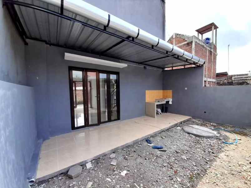 dijual rumah baciro