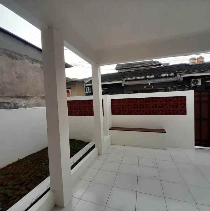 dijual rumah bagus di bukit nusa indah ciputat