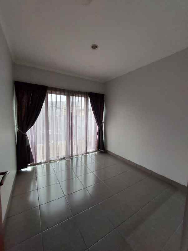 dijual rumah bagus terawat selangkah ke tol andara