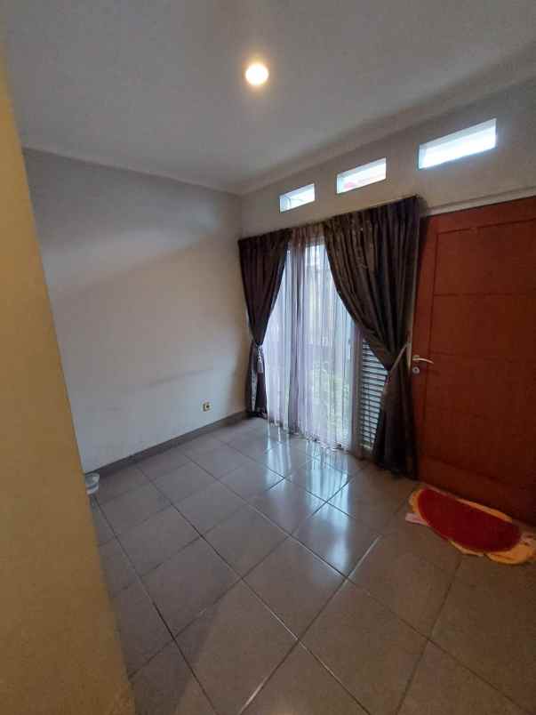 dijual rumah bagus terawat selangkah ke tol andara