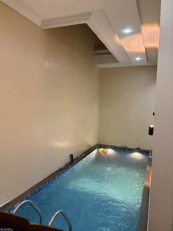 dijual rumah baing kampung tengah condet jakarta timur