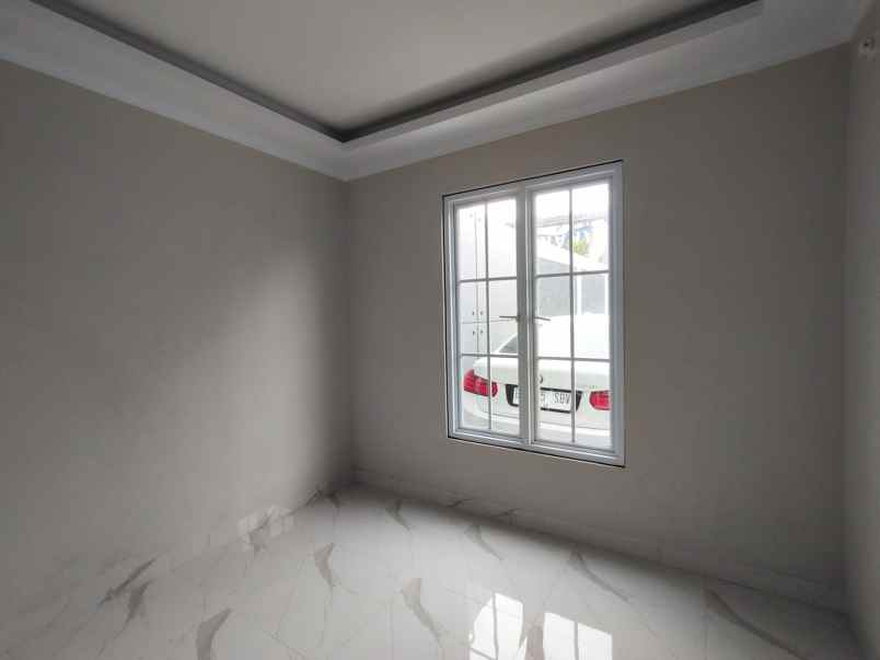 dijual rumah bambu apus pamulang