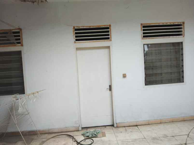 dijual rumah bangunanh lama di kebayoran baru