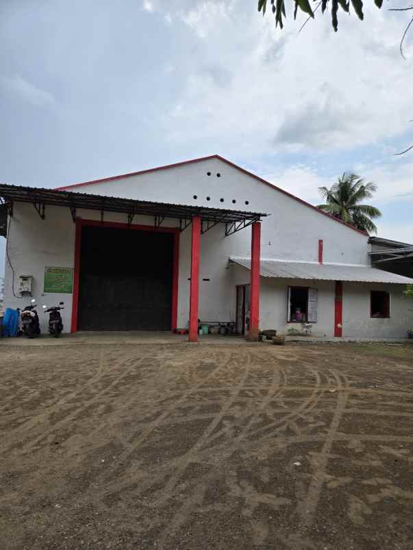 dijual rumah baratan