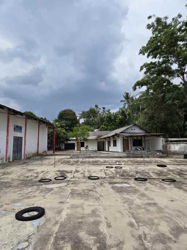 dijual rumah baratan