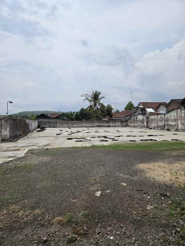 dijual rumah baratan