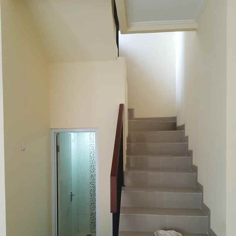 dijual rumah baru renovasi deket bintaro