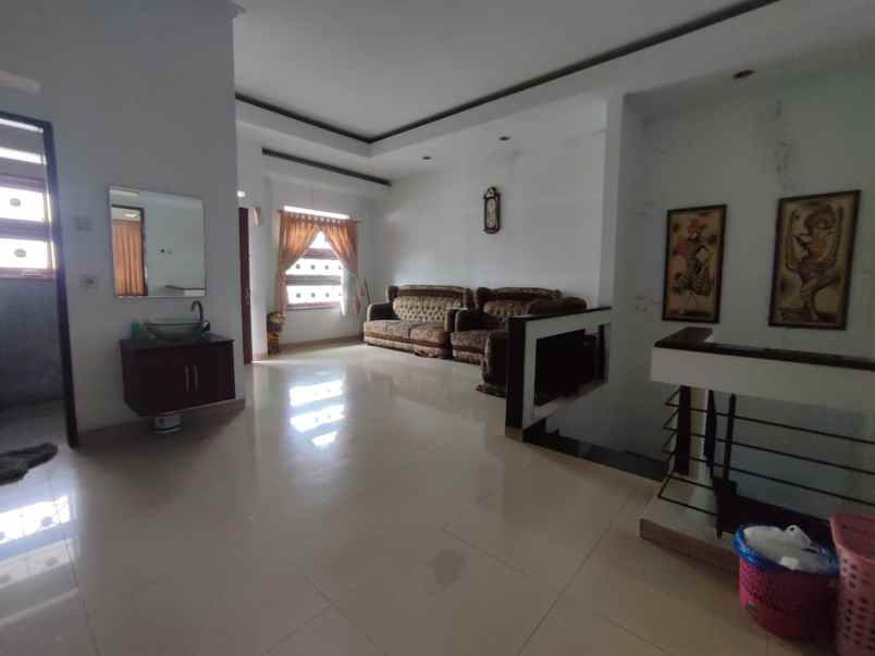 dijual rumah batununggal indah