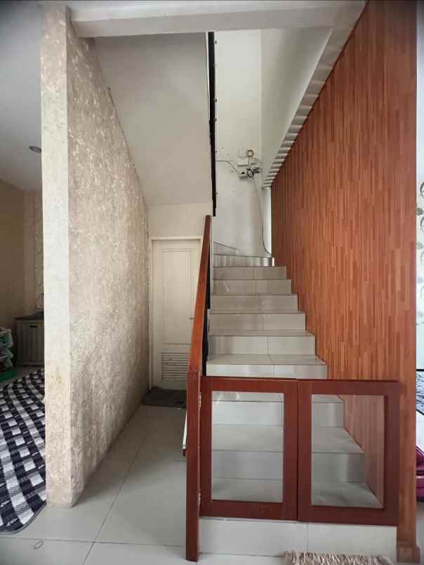 dijual rumah bekas kawasan medan helvetia