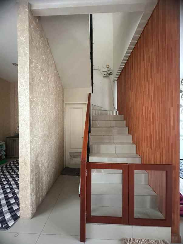 dijual rumah bekas kawasan medan helvetia