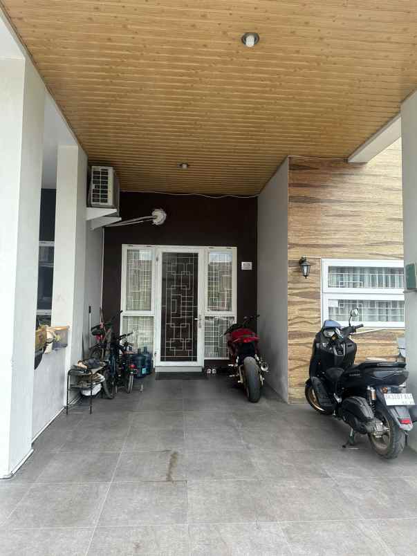 dijual rumah bekas kawasan medan helvetia