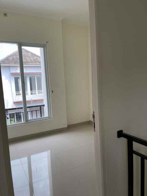 dijual rumah benda baru