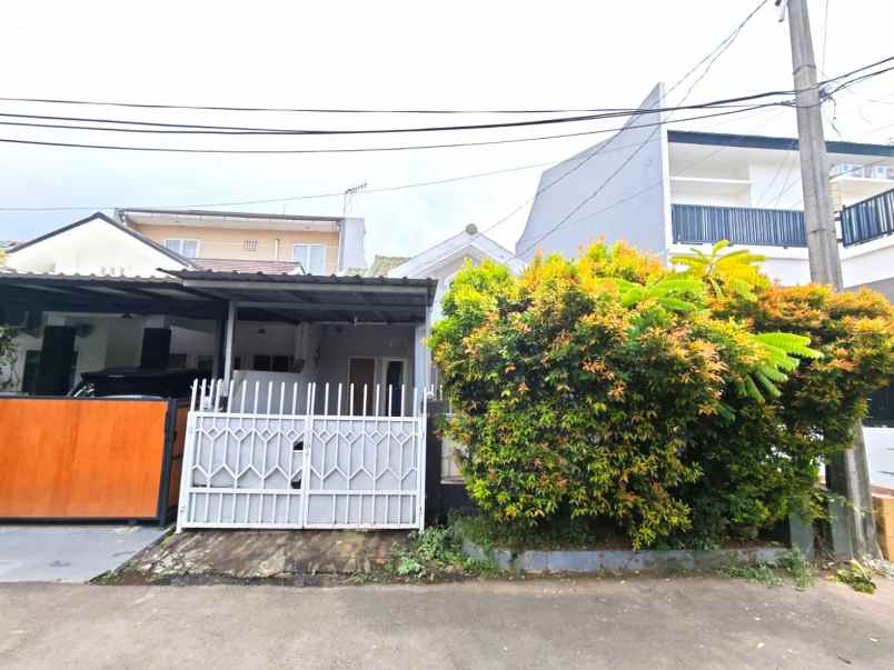 dijual rumah boulevard hijau harapan