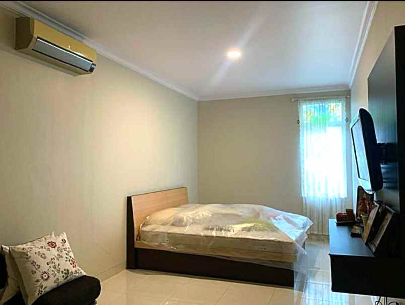 dijual rumah bukit golf mediterania