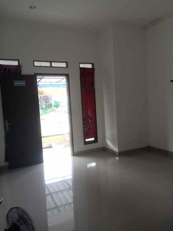 dijual rumah casa raksa residence