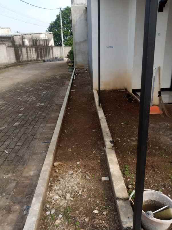 dijual rumah casa raksa residence