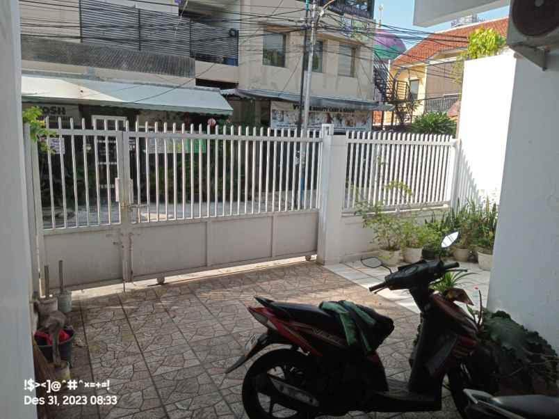 dijual rumah cempaka putih barat