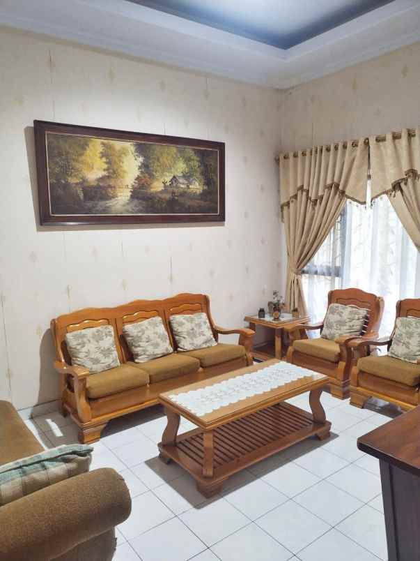 dijual rumah cempaka putih jakarta pusat