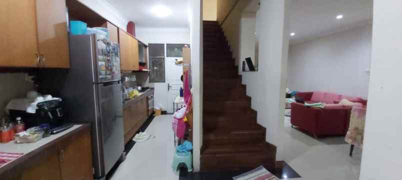 dijual rumah center point batam center