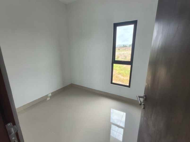 dijual rumah central hills cluster