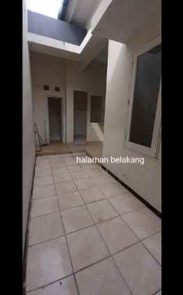 dijual rumah central park