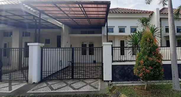 dijual rumah central park