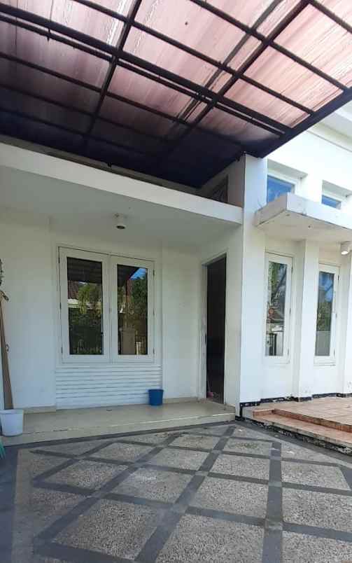 dijual rumah central park gunung anyar