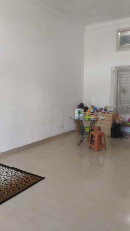 dijual rumah central park gunung anyar