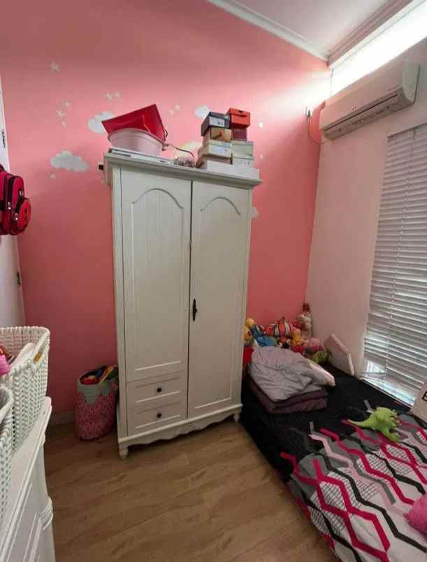 dijual rumah ciganitri