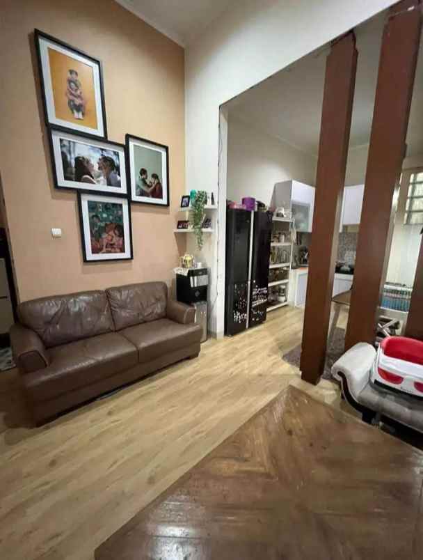 dijual rumah ciganitri