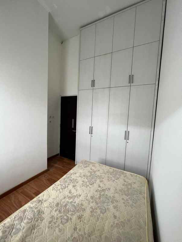 dijual rumah ciganitri