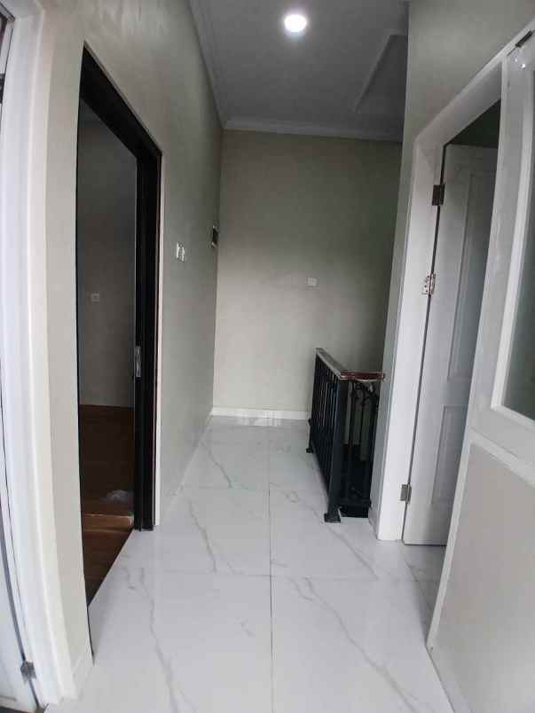 dijual rumah ciganjur