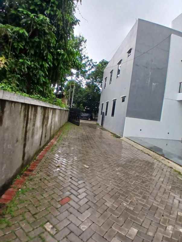 dijual rumah ciganjur