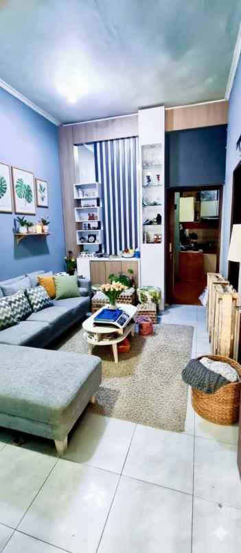 dijual rumah cihanjuang