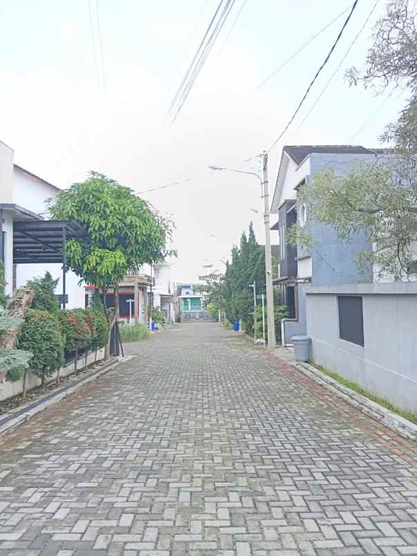 dijual rumah cihanjuang