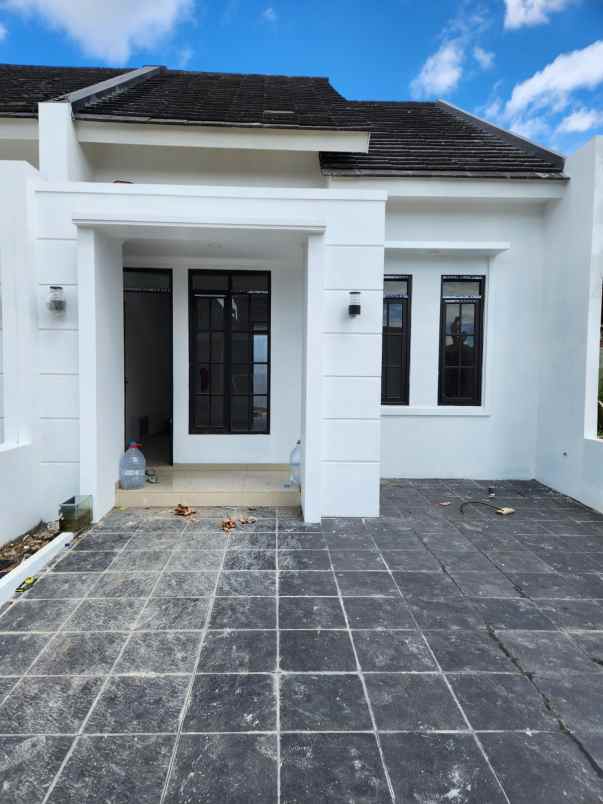 dijual rumah cikoneng buah batu