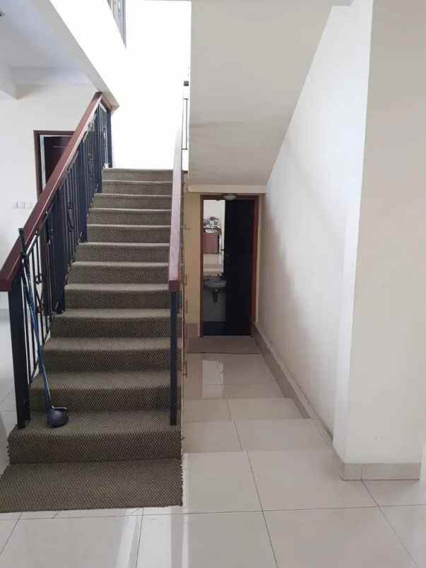 dijual rumah cilandak barat kec