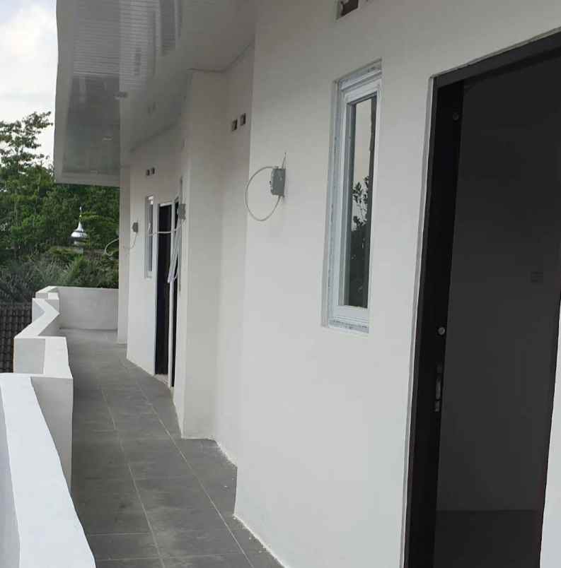 dijual rumah cileles