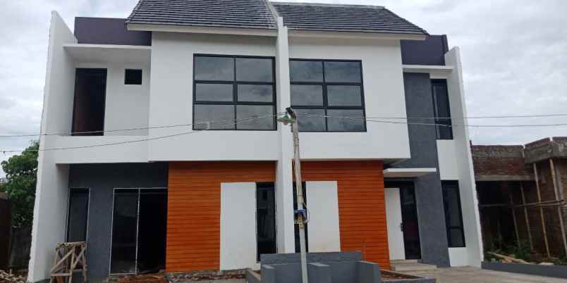 dijual rumah cileungsi kidul