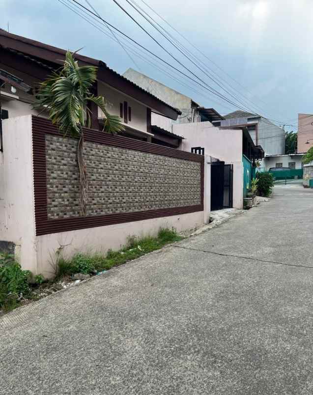 dijual rumah cinere